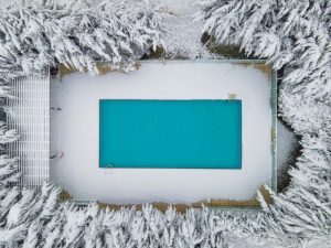 Piscine neige - Hivernage de piscine en coque